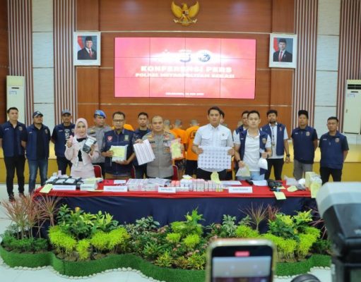 Produksi dan Penjualan Skincare Palsu “GlowGlowing” diungkap Polres Metro Bekasi