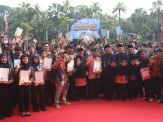 Pemprov DKI Bantu 488 Siswa Ambil Ijazah Tertahan