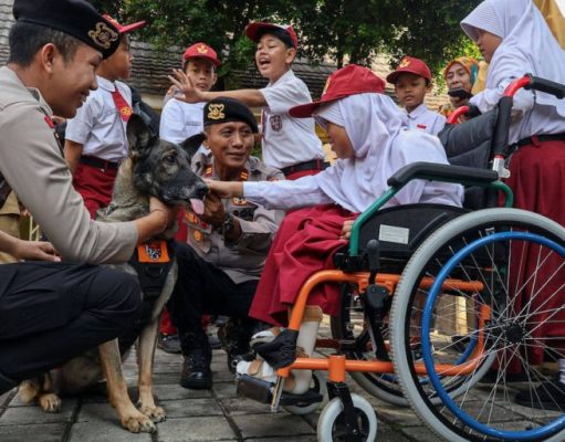 Edukasi Satwa untuk Siswa Berkebutuhan Khusus di Depok