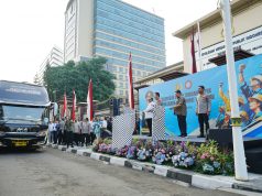 Wujud Kolaborasi Selesaikan Permasalahan Industrial, Kapolri Lepas 700 Buruh Terdampak PHK Untuk Kembali Bekerja