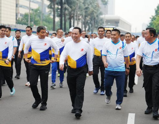 Kapolri Sapa dan Berbaur dengan Masyarakat di CFD Jakarta, Jelang Hari Bhayangkara