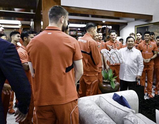 Presiden Prabowo Sambut Timnas Sepak Bola di Kertanegara dengan Hangat dan Penuh Kekeluargaan