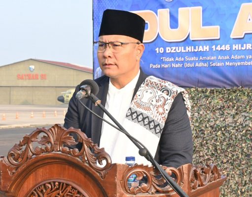 Ribuan Warga Bandung Salat Idul Adha di Lanud Husein S., Danlanud : Renungan Ikhlas Berkorban