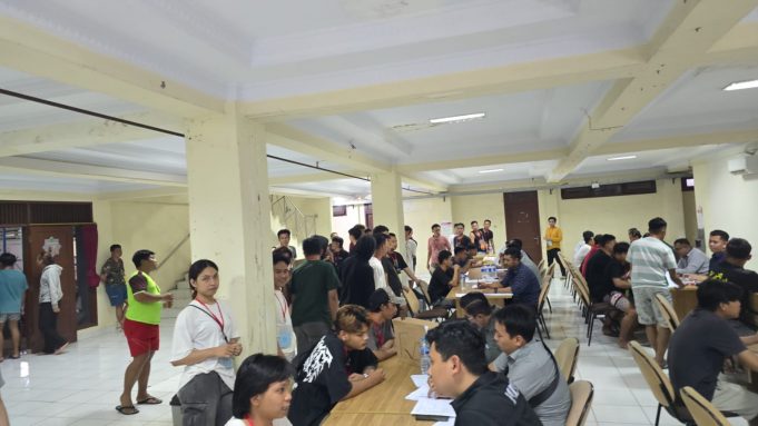 2740cea8-ec64-4902-90f7-1bf665eb_76462