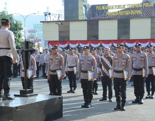 Atas Aksi Heroik Gagalkan Pencurian 2 Warga Dapat Penghargaan Polrestro Depok