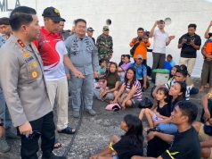 Gerak Cepat, Kapolda Sulut Pimpin Evakuasi Penumpang KM Barcelona yang Terbakar di Talise