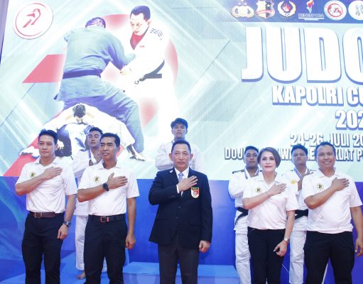 Di Kejuaraan Judo Kapolri Cup 2025 Kapolri Turun Menjadi Wasit
