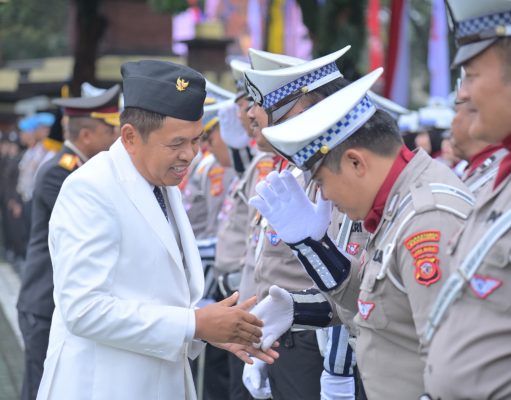 KDM Beri Kejutan untuk Anggota Polri dan ASN Polda Jabar dalam Rangka HUT Bhayangkara