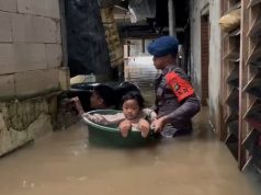 Brimobda Metro Jaya Terjunkan Tim SAR Evakuasi Warga Terdampak Banjir