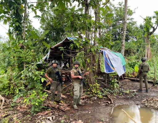 Satgas Ops Damai Cartenz-2025 Menyelamatkan Warga Sipil Saat Percobaan Aksi Pembacokan Oleh OTK