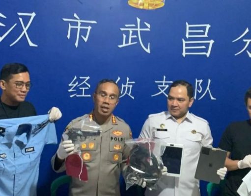 Lakukan Online Scam 11 WNA China Ditangkap Polres Jakarta Selatan