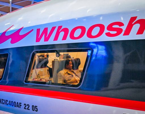 Presiden Prabowo Pilih Kereta Cepat Whoosh Bersama Masyarakat
