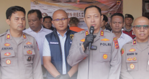 Kapolres Sumedang Ungkap Kasus Penganiayaan di Depan PT. Kahatex