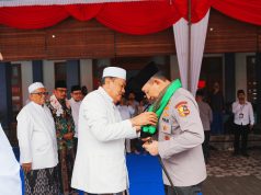 Jaga Silaturahmi dengan Ulama Kapolri Lakukan Pertemuan Dengan Gus Ubed di Ponpes Langitan Jatim