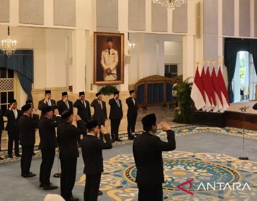 Kepada para Menteri Terkena “Reshuffle” Presiden Prabowo Berikan Surat Terima Kasih