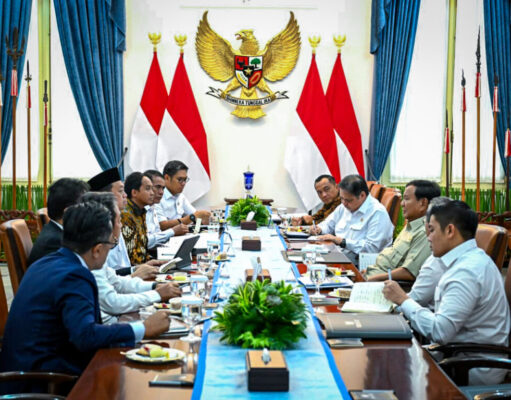Presiden Prabowo Pimpin Rapat Terbatas Bahas Akselerasi Pertumbuhan Ekonomi
