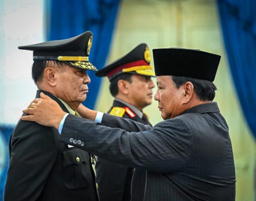 Presiden Prabowo Anugerahkan Pangkat Istimewa kepada Dua Purnawirawan Sebagai Apresiasi atas Pengabdian untuk Bangsa