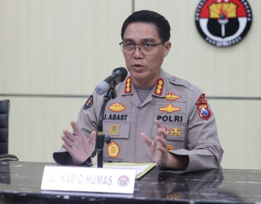 Saat Amankan Aksi Anarkis di Jawa Timur Puluhan Personel Polri Terluka dan 18 Diantaranya Jalani Rawat Inap Bid. Humas Polda Jatim