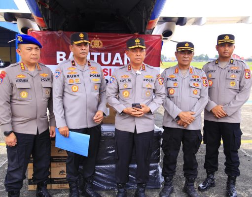Bantuan Kemanusiaan Polri ke NTT untuk Bantu Korban Banjir dan Longsor Diberangkatkan