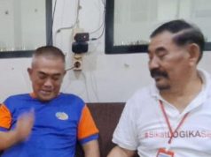 Dari Kursi Kekuasaan Berakhir di Jeruji Besi Penjara. Siswandi Jenguk Sahabatnya di Tahanan.