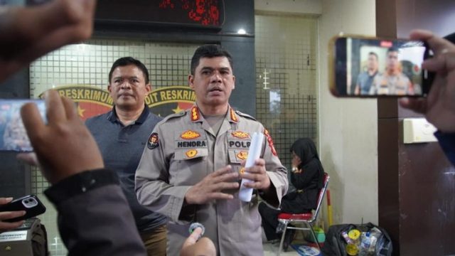 kabid-humas-polda-jabar-kombes-pol-hendra-rochmawan-1756642354345_169_279905