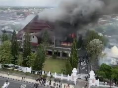 Gedung DPRD NTB Dibakar Massa Aksi