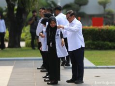 Semua Gratis, Pasukan Putih Siap Layani Warga Rentan di Rumah