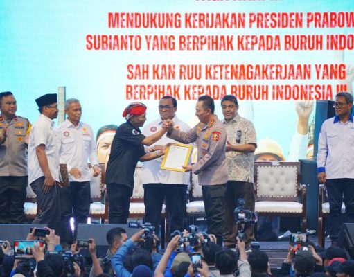 Ajak Dukung Kebijakan Pemerintah, Kapolri Hadiri Apel Akbar Kebangsaan Buruh