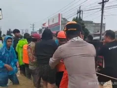 Evakuasi Dua Jenazah Korban Banjir Bandang di Nibong Aceh Utara