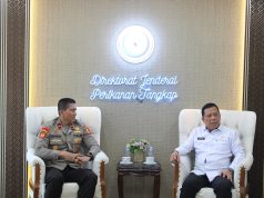 Baharkam Polri dan KKP Perkuat Sistem Keamanan Objek Vital Nasional Dirpamobvit Korsabhara Baharkam Polri, Brigjen Pol. Suhendri, S.H., S.I.K., M. PSDM, dan Direktur Kepelabuhan Perikanan, Dr. Ady Candra, S.Pi., M.Si.,