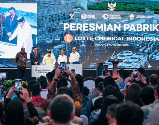 Presiden Prabowo Resmikan Pabrik Petrokimia Senilai USD3,9 Miliar di Cilegon
