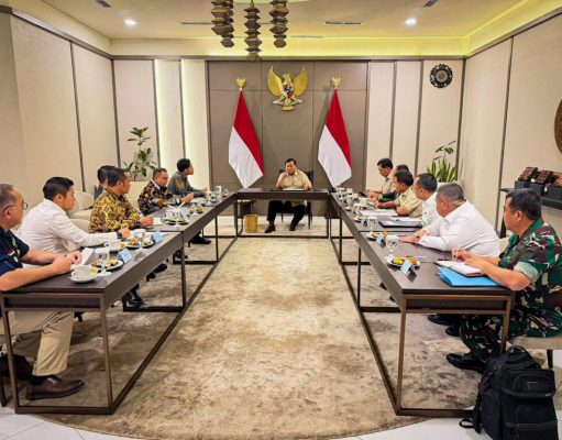 Presiden Prabowo Pimpin Rapat Khusus di Halim Sebelum Bertolak ke Australia