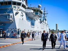 Didampingi PM Albanese, Presiden Prabowo Tinjau Kapal HMAS Canberra
