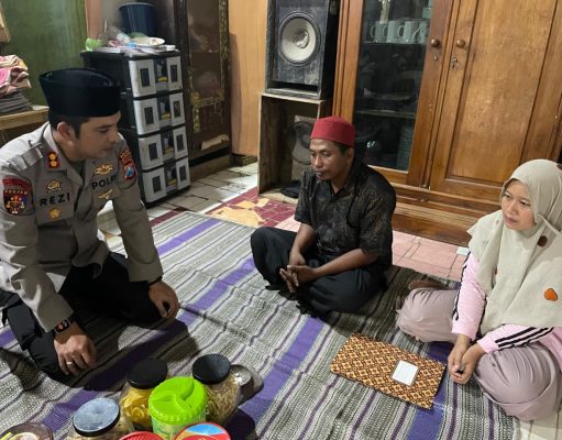 Kapolres Situbondo Beri Santunan untuk Keluarga Korban Ambruknya Atap Asrama Ponpes di Besuki