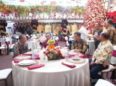 Open House Natal 2025 di Kediaman Kapolri Diselimuti Kebersamaan