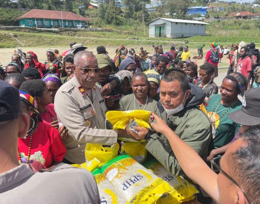 Satgas Pengendalian Harga Beras Lepas Penyaluran 827,5 Ton Beras SPHP di Papua Raya