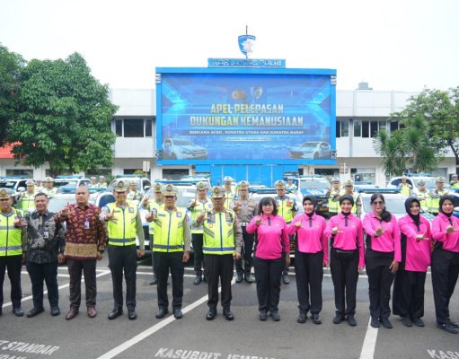 Kakorlantas Polri Lepas Tim Kemanusiaan, Berikan Bantuan Mobil Patroli & Sembako untuk Aceh, Sumut, Sumbar