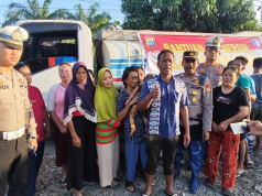 Satlantas Polres Langkat Kawal Penyaluran Bantuan Air Bersih ke Desa Lalang
