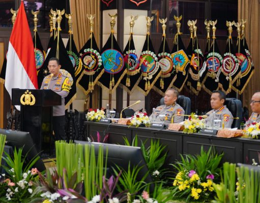 Sampaikan Rilis Akhir Tahun 2025, Kapolri Ajak Doakan Korban Bencana di Sumatera