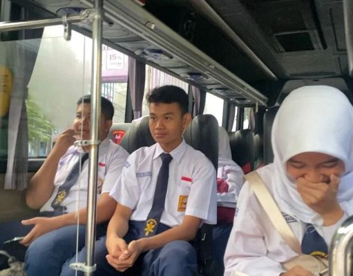 Bus Sekolah Gratis Brimob Polda Metro Jaya Jadi Kebanggaan Warga Tangerang Selatan