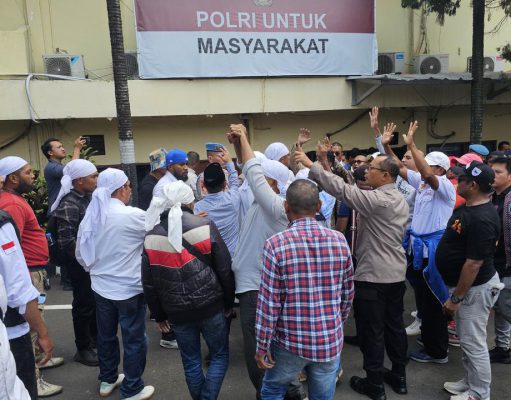 Tewas Dianiaya Anggota TNI AL Keluarga Tidak Terima Gerudug Polrestro Depok