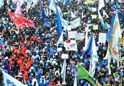 Aksi Buruh Digelar di Monas, 1.060 Personel Gabungan Dikerahkan untuk Pengamanan