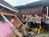 Cuaca Ekstrem Melanda Ternate, Personel Siaga dan Bantu Warga Terdampak Banjir-Longsor