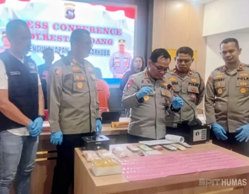 Kedapatan Sembunyikan 211 Paket Sabu Wanita di Padang Diringkus Polisi
