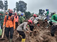 Brimob Polda Jabar Masuki Hari Kelima Pencarian Korban Longsor Cisarua