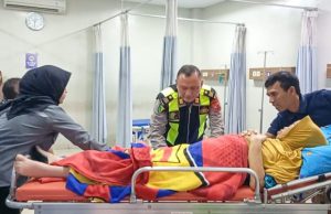 Gercep! Polresta Cirebon Selamatkan Warga di Malam Tahun Baru, Aksi Heroik Banjir Pujian