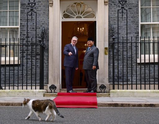 “Larry the Cat” Sambut Kembalinya Presiden Prabowo ke Downing Street