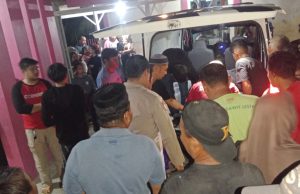 Personel Polsek Sarudu Datangi TKP di Pantai Sempo Selatan, Dua Pelajar Meninggal Dunia Terseret Ombak