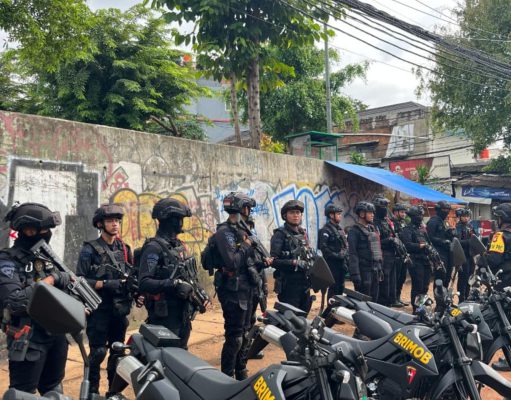 Brimob Polda Metro Jaya Laksanakan Antisipasi Tawuran di Cipinang Besar Selatan, Jakarta Timur