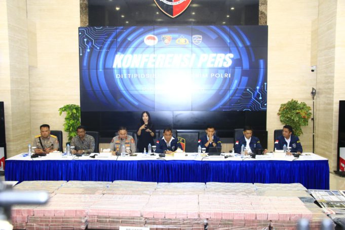 d819bd25-25bd-4ed8-b8e5-a052f5b98b50_462208